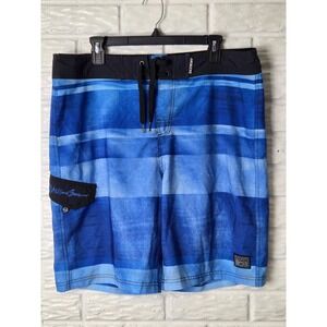 Maui and Sons Swim Trunks Men's size 36 Ocean blue colors Black Shark Stretch